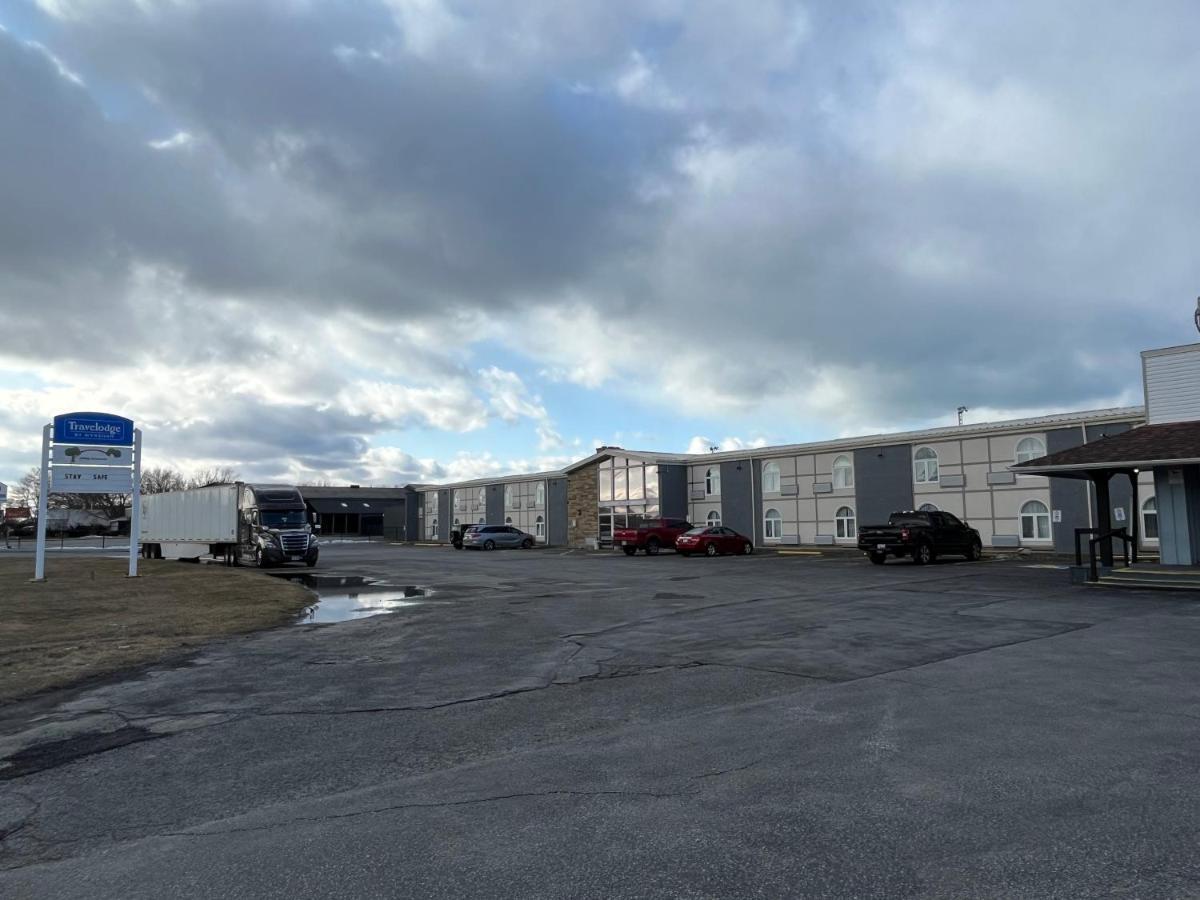 Versatile Inn Sarnia Exterior foto