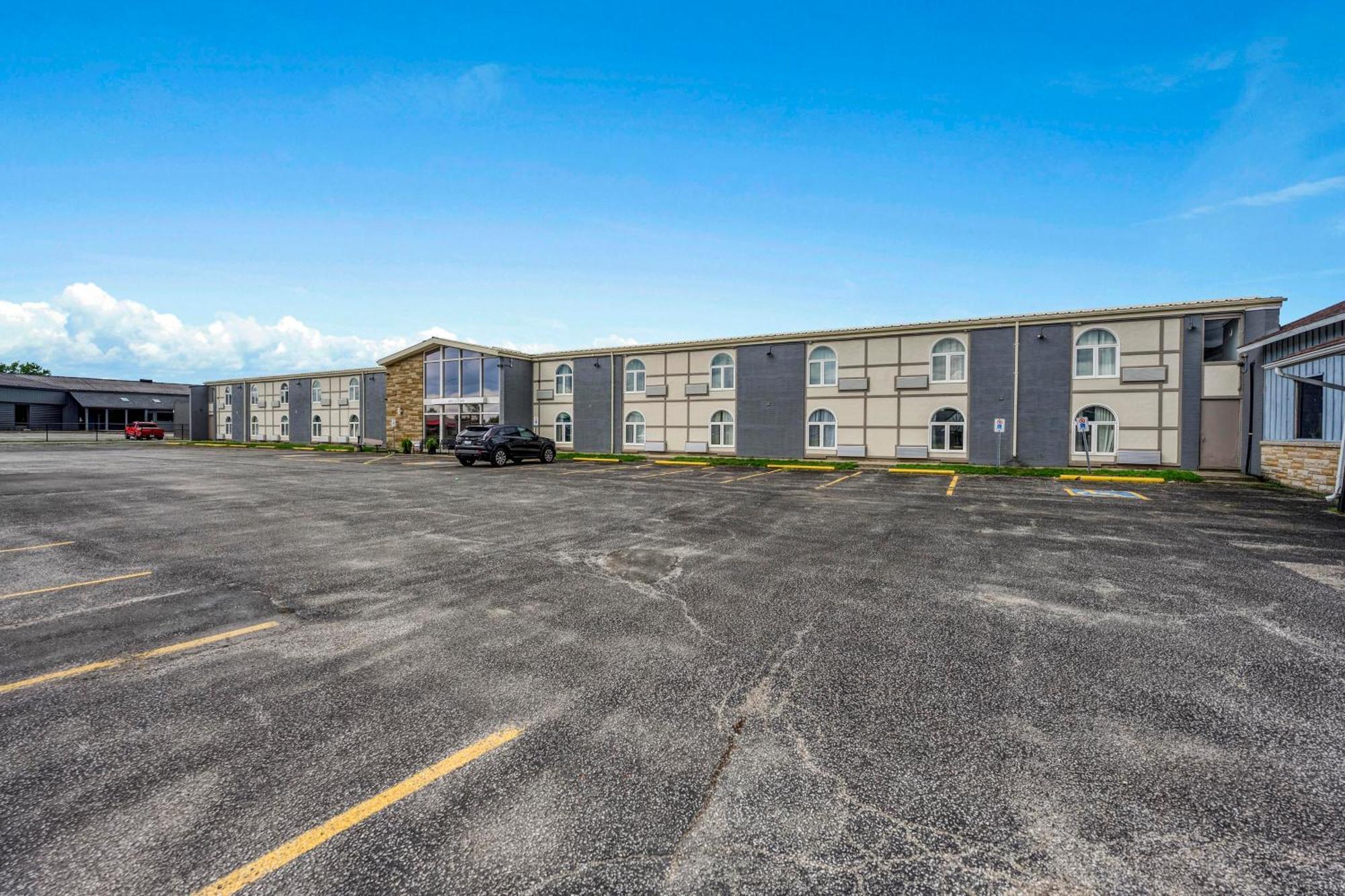 Versatile Inn Sarnia Exterior foto
